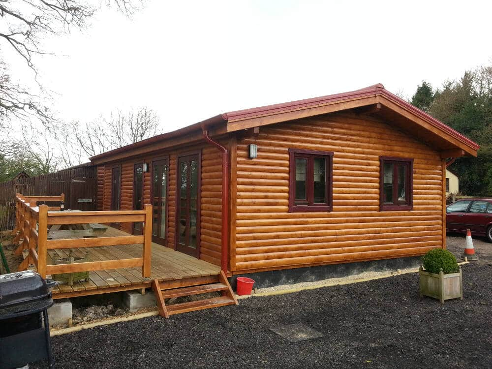 log cabin mobile homes uk