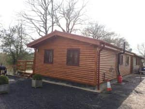 exterior-of-a-mobile-log-cabin-with-cavity-wall (4)