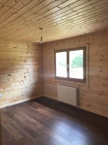 interior-of-a-mobile-log-cabin-built-with-95mm-thermo-wall-by-Timberlogbuild-ltd (16)